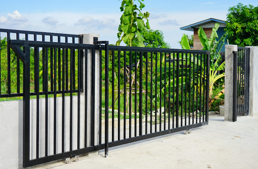 какие ворота и заборы популярны в Украине фото какие ворота и заборы популярны в Украине фото